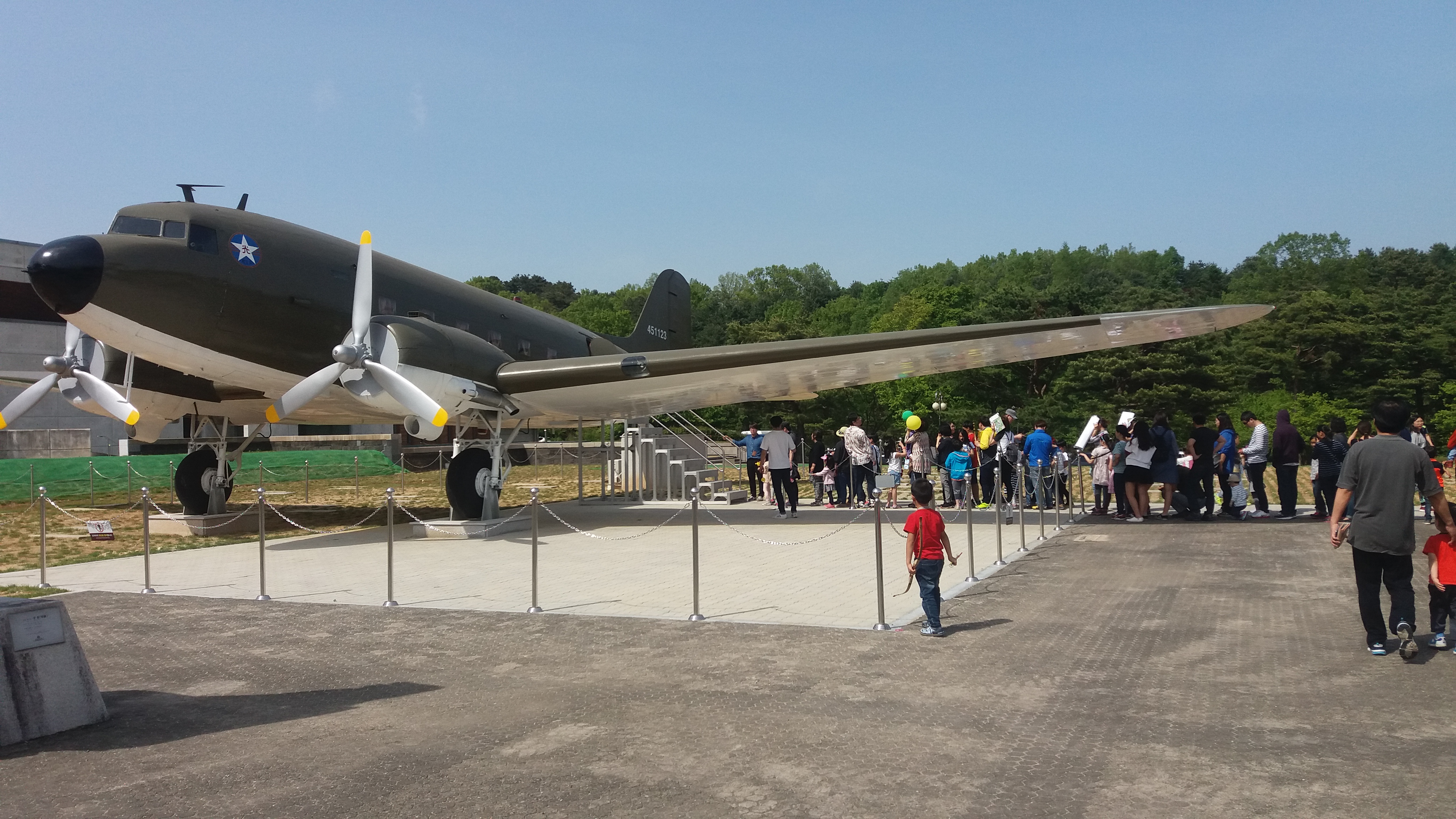 c-47%20%EC%A0%84%EC%8B%9C%20%EB%AA%A8%EC%8A%B5%20%EB%B0%8F%20%ED%83%91%EC%8A%B9%20%EC%82%AC%EC%A7%84.jpg