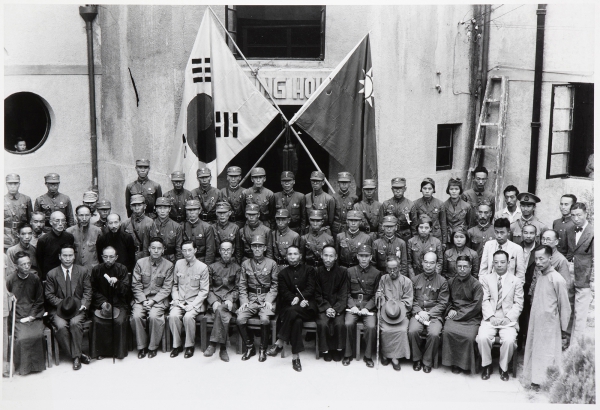 중국 충칭에서 창설된 한국광복군 총사령부(1940. 9. 17)